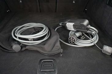 BMW IX XDrive40 — photo 25