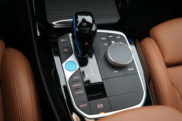 BMW iX3 — photo 16