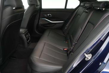 BMW 330e M Sport — photo 20