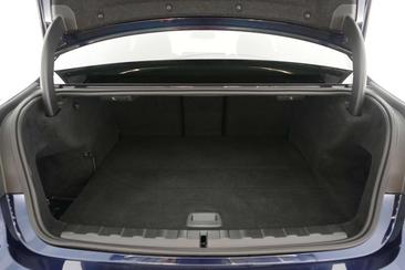 BMW 330e M Sport — photo 21