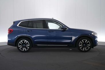BMW iX3 — photo 5