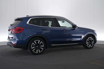 BMW iX3 — photo 6