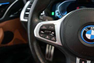 BMW iX3 — photo 29
