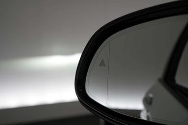 BMW iX3 — photo 37