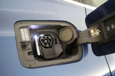 BMW iX3 — photo 24