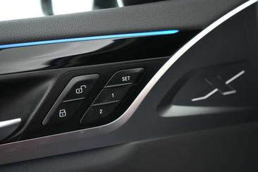 BMW iX3 — photo 25