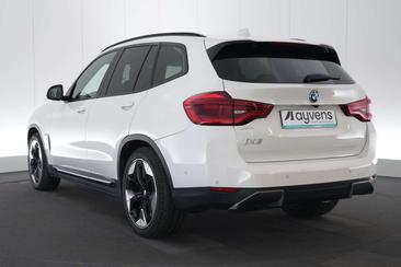 BMW iX3 Impressive — photo 9