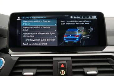 BMW iX3 — photo 34