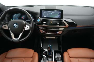 BMW iX3 Impressive — photo 13