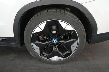 BMW iX3 Impressive — photo 19