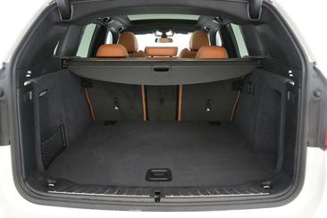 BMW iX3 Impressive — photo 21