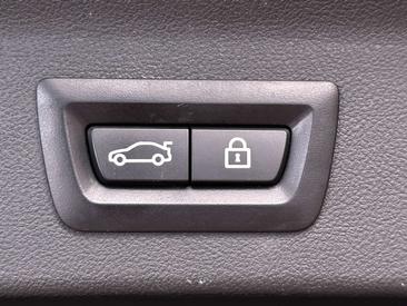 BMW iX3 — photo 7