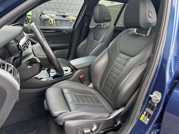 BMW iX3 — photo 9