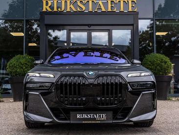 BMW Série 7 750e XDrive — photo 2