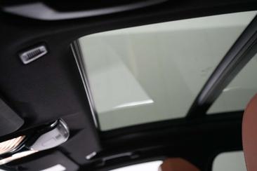 BMW iX3 Impressive — photo 28