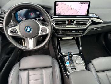 BMW iX3 — photo 12