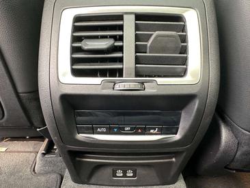 BMW iX3 — photo 17