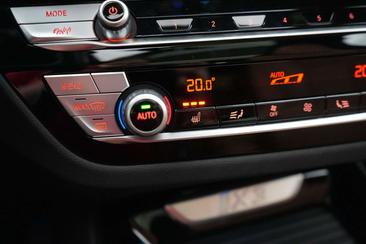BMW iX3 Impressive — photo 35