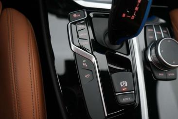 BMW iX3 Impressive — photo 36