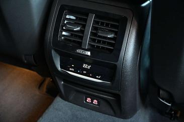BMW X4 M 40d — photo 29