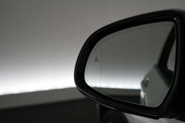 BMW iX3 Impressive — photo 37
