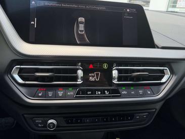 BMW 218 M Sport I — photo 10