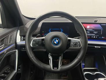BMW IX1 M Sport EDrive20 — photo 6