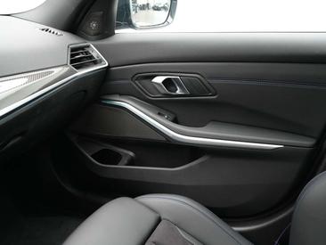 BMW Série 3 320e — photo 15