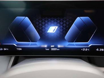 BMW IX — photo 10