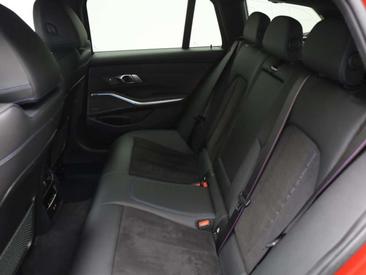 BMW 330 M Sport — photo 17