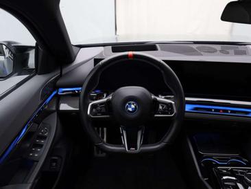 BMW I5 M60 XDrive — photo 9