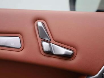 BMW IX M Sport XDrive45 — photo 16