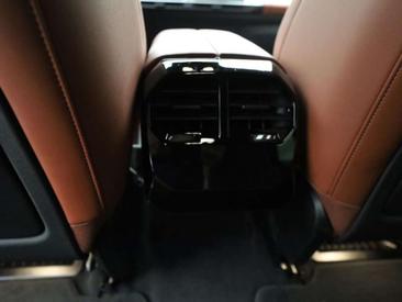BMW IX M Sport XDrive45 — photo 19