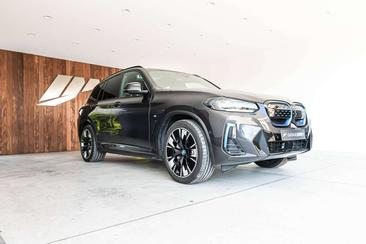 BMW iX3 — photo 4