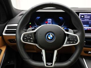 BMW 330 M Sport XDrive — photo 9