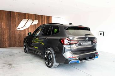 BMW iX3 — photo 5