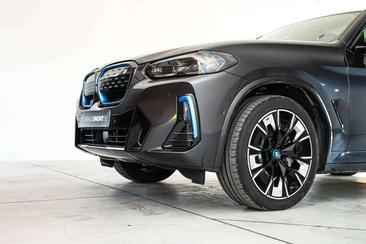 BMW iX3 — photo 15