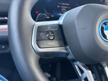 BMW IX2 M Pack EDrive20 — photo 26