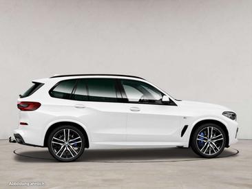 BMW X5 50i — photo 11