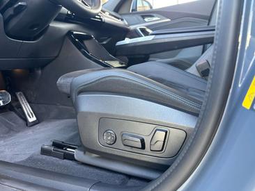BMW IX2 M Pack EDrive20 — photo 31