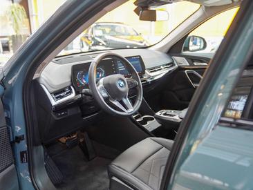 BMW IX1 X-Line EDrive20 — photo 17