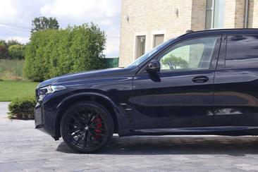 BMW X5 Individual M60i — photo 12