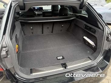 BMW I5 Touring — photo 18