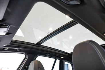 BMW iX3 — photo 30