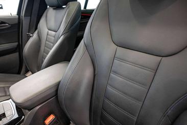 BMW iX3 — photo 33