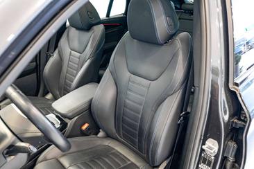 BMW iX3 — photo 34
