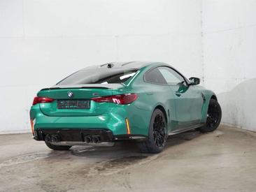 BMW M4 — photo 4