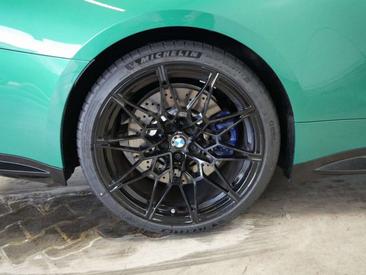 BMW M4 — photo 5