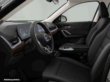 BMW X1 XDrive30e — photo 2