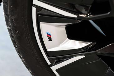 BMW iX3 — photo 37